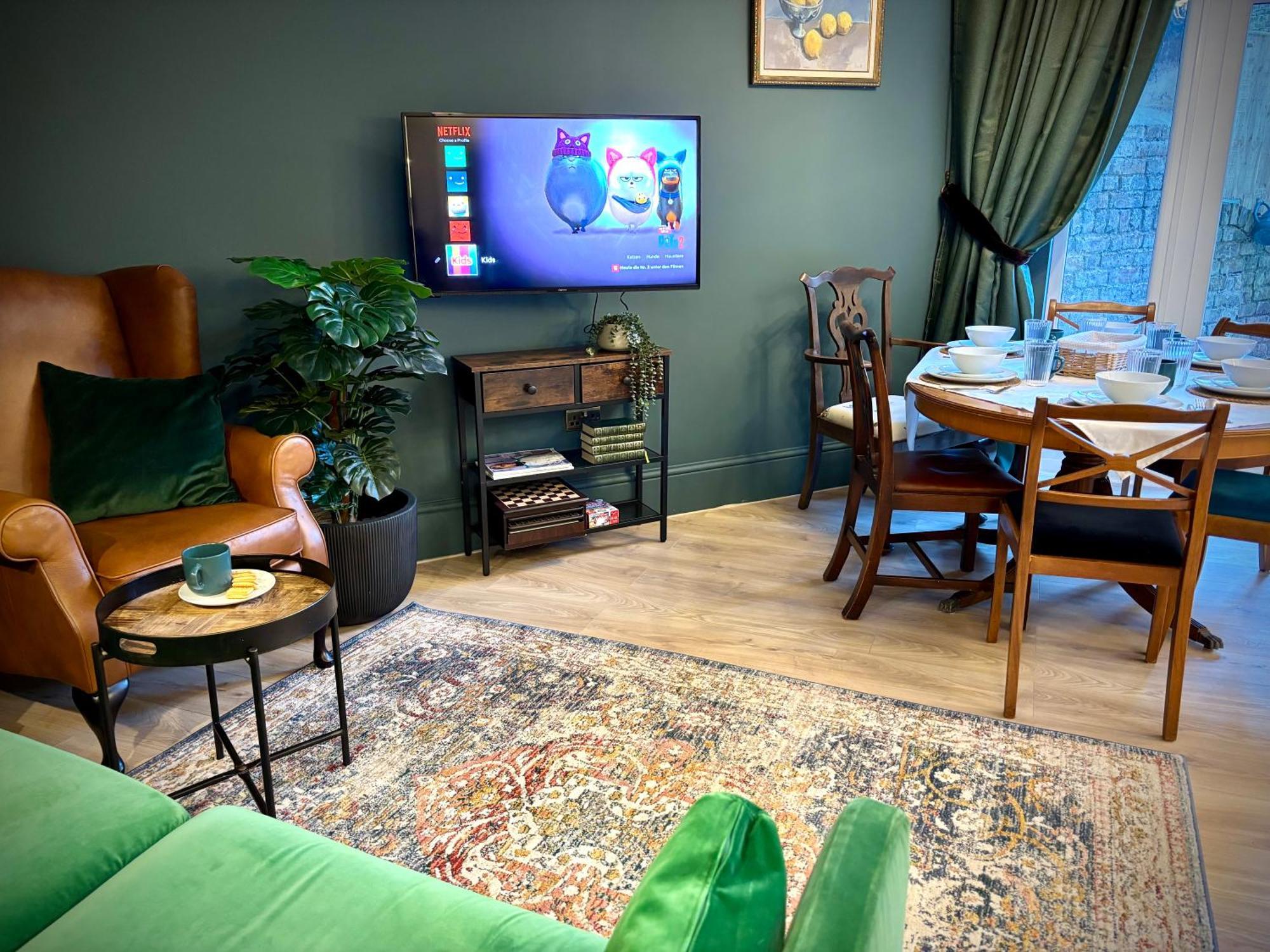 Apartament Stunning Urban Retreat In The Heart Of *